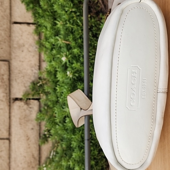 COACH VINTAGE Bleecker Tattersall Shoulder All Leather Cream with Bag Charm - Picture 7 of 13